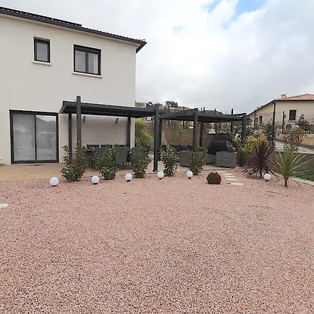 Dom wakacyjny La Maison De A Ajaccio- Proche Et Aeroport- Exterieur Privatif Avec Barbecue
