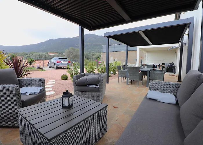 Dom wakacyjny La Maison De A Ajaccio- Proche Et Aeroport- Exterieur Privatif Avec Barbecue