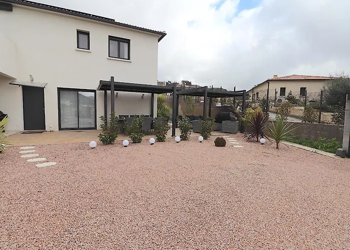Dom wakacyjny La Maison De A Ajaccio- Proche Et Aeroport- Exterieur Privatif Avec Barbecue
