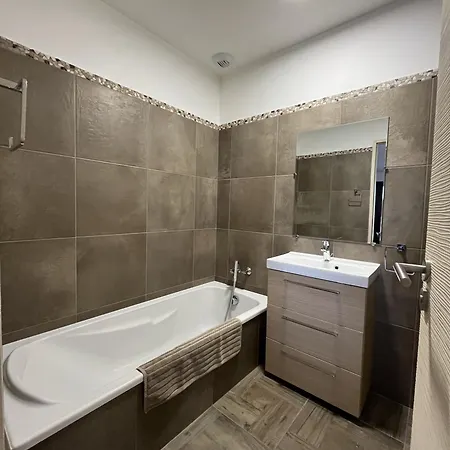 Maison A Confort- Proche Et Aeroport- Exterieur Privatif Avec Barbecue Ajaccio (Corsica)