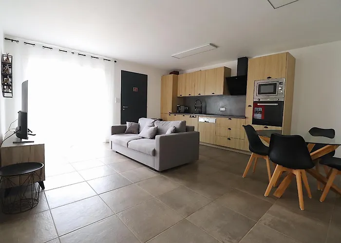 Сasa de vacaciones La Maison De à Ajaccio- Proche Et Aéroport- Extérieur Privatif Avec Barbecue Ajaccio (Corsica)